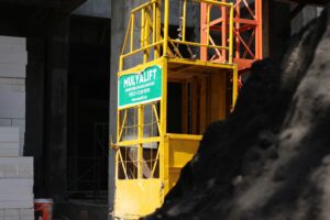 Sewa Lift Barang Bandung