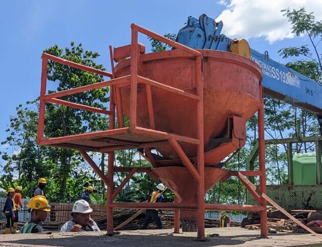 Bucket Cor 0,8 M3 - 1 M3