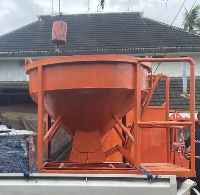Sewa Bucket Cor 1,2 m3